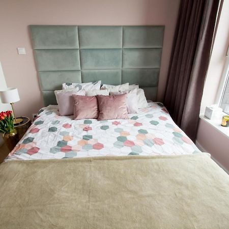 Nowy Apartment Przy Placu Szembeka Varšava Exteriér fotografie