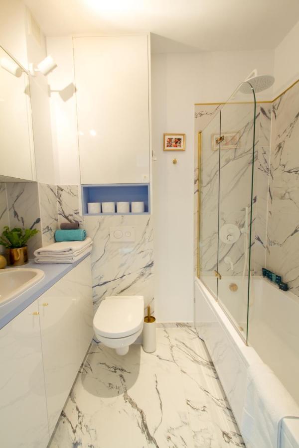 Nowy Apartment Przy Placu Szembeka Varšava Exteriér fotografie